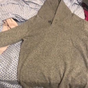 Izod large sweater
